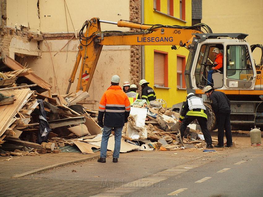 Hausexplosion Bruehl bei Koeln Pingsdorferstr P495.JPG